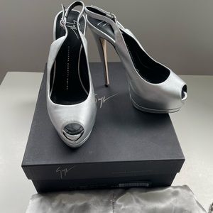 Giuseppe Zanotti Sharon Heels Slingback Pumps Silver